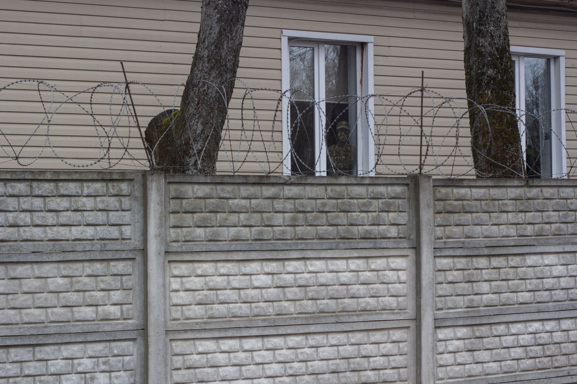 Betonový plot: montáž, ceny, varianty