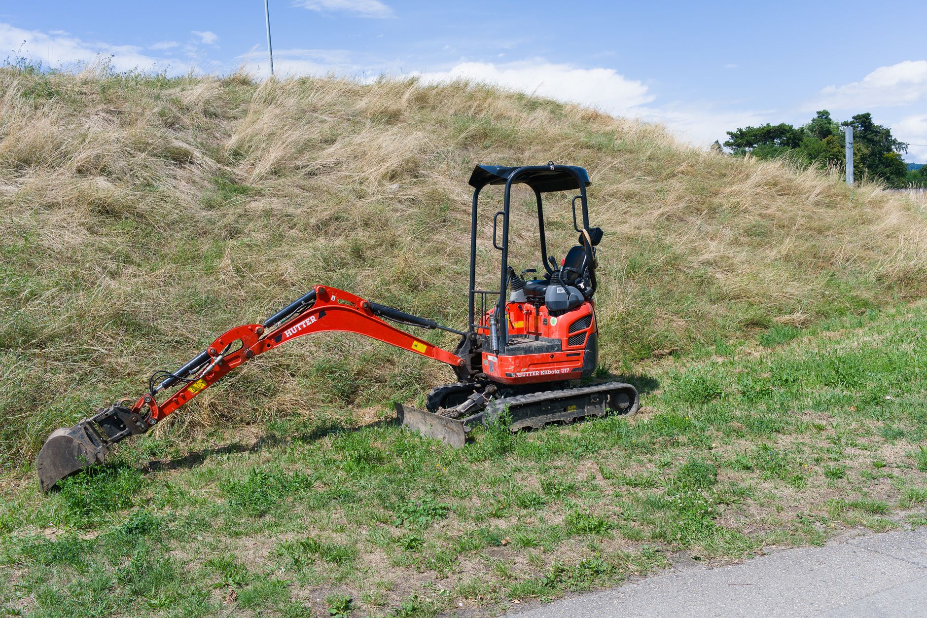 Zemní práce ve stísněném prostoru: technika od 120 cm